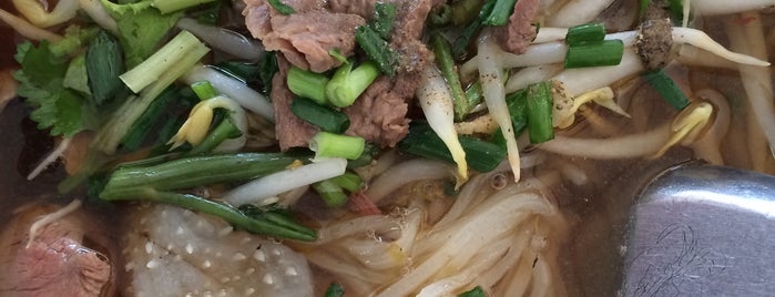 ดงมูลเหล็ก Pork Noodle สวนสยาม26 is one of Beef Noodles.bkk.