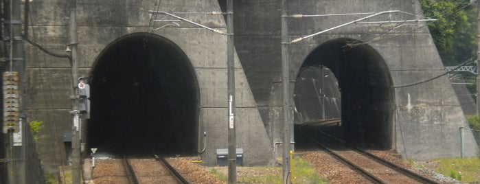 能勢電鉄の隧道(トンネル)