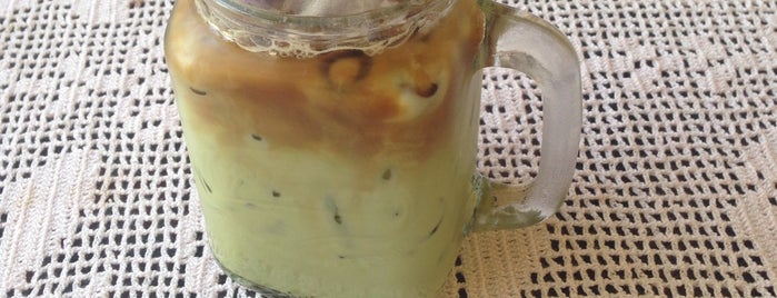 Groofy House Coffee&IceCream is one of Nakornpathom.