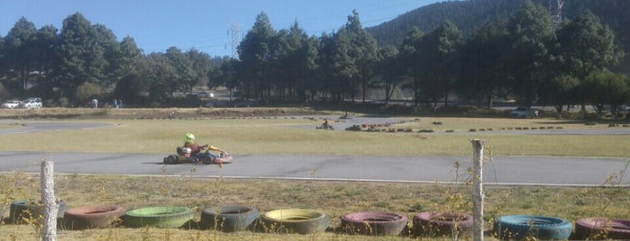 Parque Recreativo El Portezuelo La Marquesa is one of Locais curtidos por Oscar.