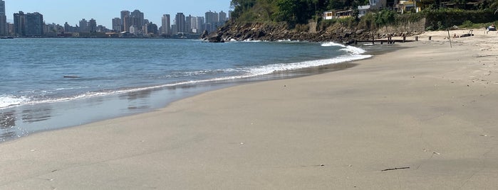 Praia do Góes is one of Guarujá.