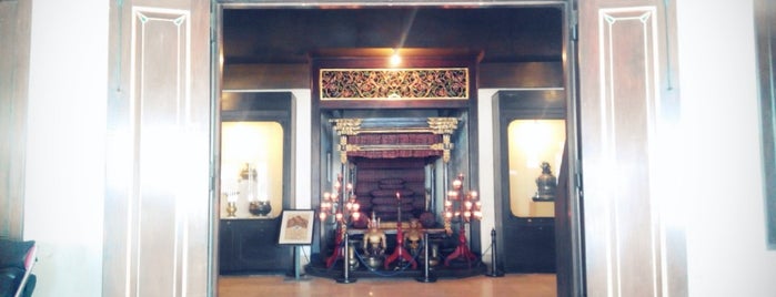 Museum Negeri Sonobudoyo is one of LOVELY yogyakarta <3.