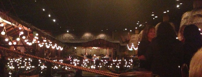 Tonga Room & Hurricane Bar is one of Lugares favoritos de Elliot.