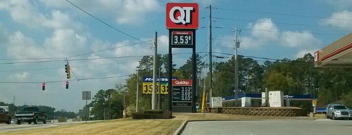 QuikTrip is one of Chesterさんのお気に入りスポット.