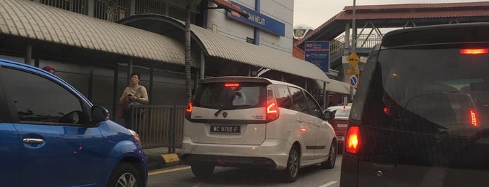 RapidKL Taman Melati (KJ2) LRT Station is one of Pit Stops.