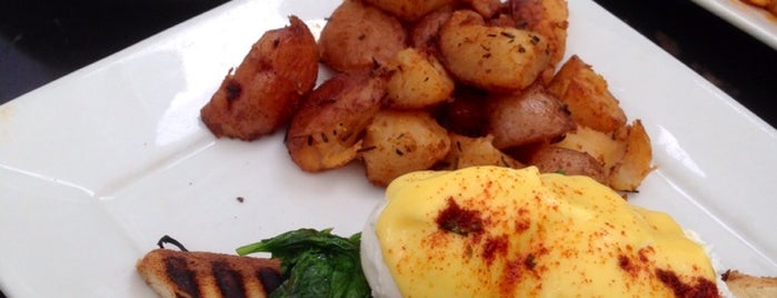Larchmont Bungalow is one of LA's Best Eggs Benedict Dishes.