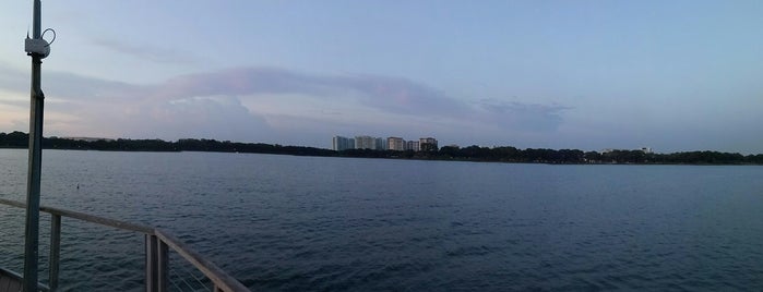 Bedok Reservoir Jetty is one of Lugares guardados de ꌅꁲꉣꂑꌚꁴꁲ꒒.