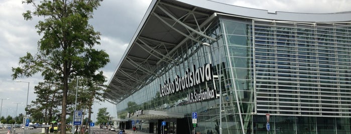 Аэропорт им. М. Р. Штефаника (BTS) is one of Nuno : понравившиеся места.