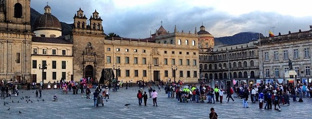 Plaza de Bolívar is one of cali.