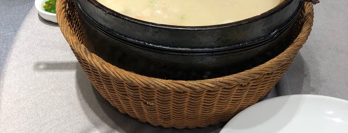 Chaozhou Stonepot Congee is one of Shanghai Food Spots.