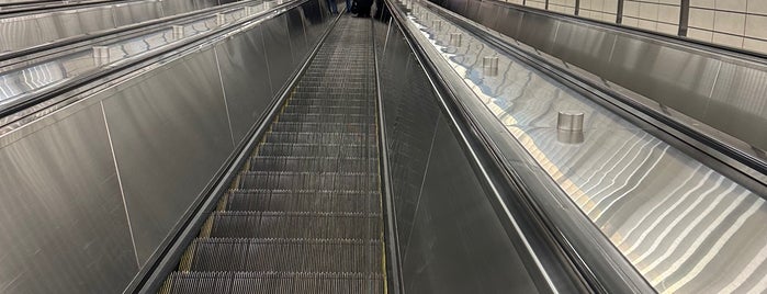 MTA Subway - 34th St/Hudson Yards (7) is one of NY.