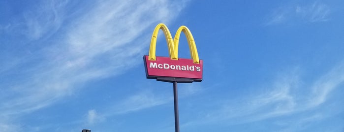 McDonald's is one of John : понравившиеся места.
