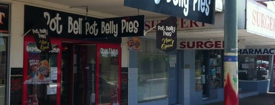 Pot Belly Pies is one of สถานที่ที่ David ถูกใจ.