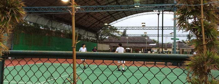 Văn Thánh Tennis Court is one of Tennis/Swim SG.