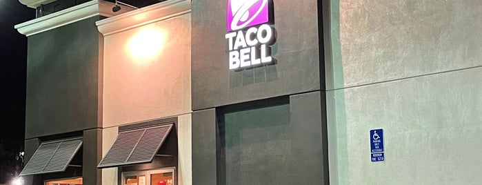 Taco Bell/KFC is one of Must-visit Food in Corona.