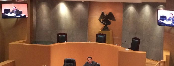 Tribunal Electoral del Poder Judicial De La Federación Sala Xalapa is one of Tempat yang Disukai Rebeca.