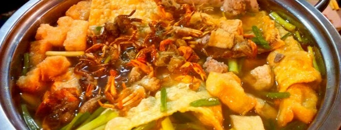 Lẩu 53C Phan Bội Châu Cua Đồng is one of Lunch and Dinner.