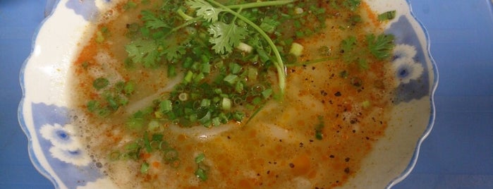 Bánh Canh Vui is one of Ẩm thực Huế.