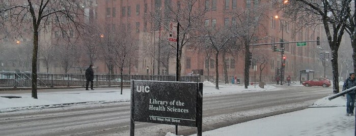 UIC Library Of The Health Sciences is one of Orte, die Lance gefallen.