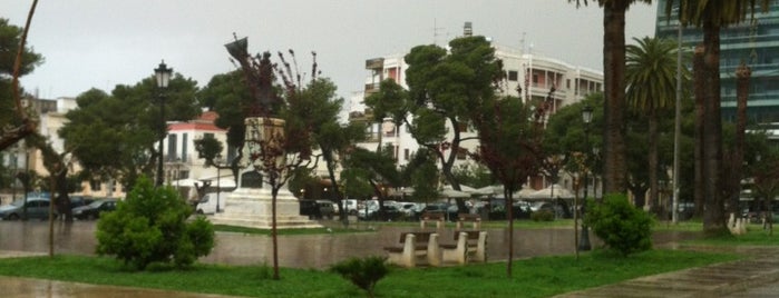 Psila Alonia Square is one of Tempat yang Disukai Marie.