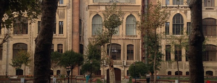 Tıp Fakültesi is one of Marmara Üniversitesi.