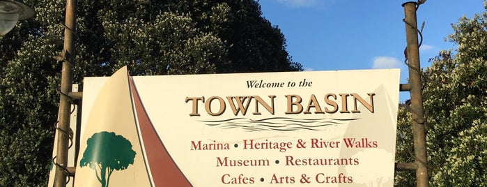 Whangarei Town Basin Playground is one of Orte, die Mary gefallen.