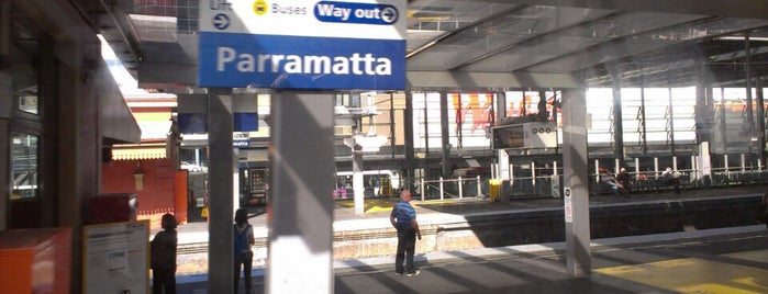 Parramatta Station is one of Mandy Ella'nın Beğendiği Mekanlar.