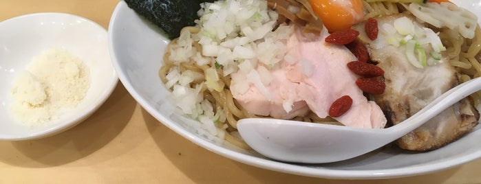 Vege Noodle セサミ is one of 埼玉に行ったらココに行く！ Vol.1.