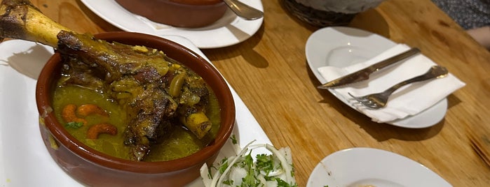Beirut Grand Restaurant is one of Lugares favoritos de Jose Luis.