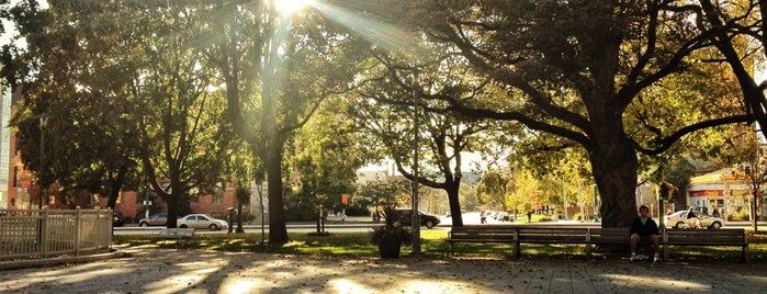 Clarence Square Park is one of Tempat yang Disukai Jason.