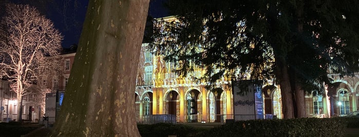 Square de la Bourse is one of Voyage Cité du Train.