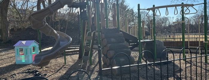 Walter Pierce Park Playground is one of DC USS Leagues.