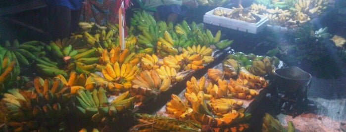 Pasar Legi (Raya) is one of lontong.