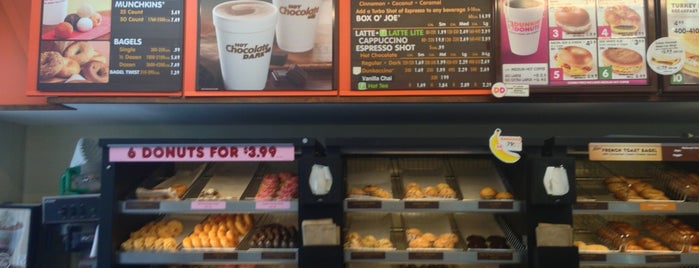 Dunkin' is one of DaSHさんのお気に入りスポット.