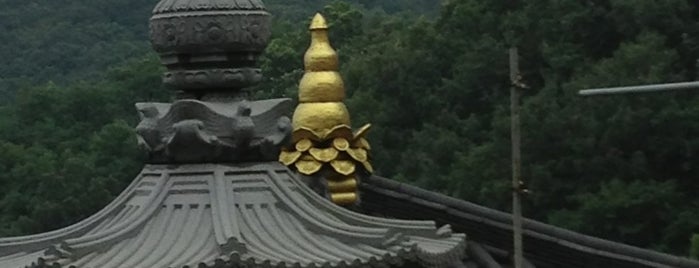 약사사 (藥師寺) is one of Buddhist temples in Gyeonggi.