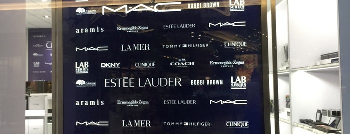 The Cosmetic Company Store is one of Lugares favoritos de Jimmy.