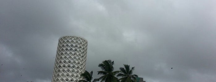 Nehru Planetarium is one of สถานที่ที่ ma ถูกใจ.