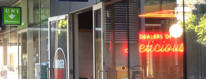 Burger Urge is one of Orte, die Caitlin gefallen.