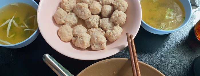 Mhu Deng JPui is one of BKK Streetfood.