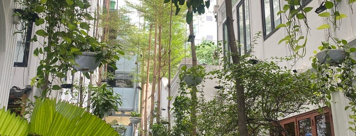 Saigon Garden is one of Boさんの保存済みスポット.