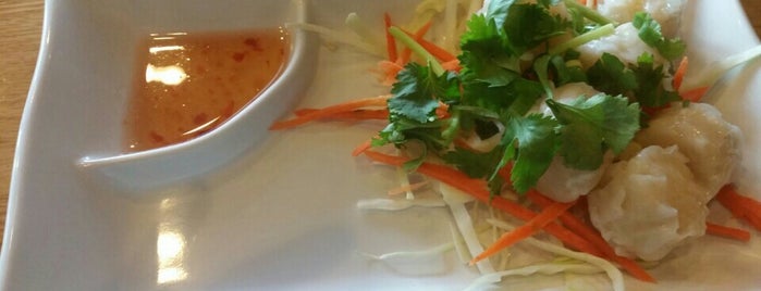 Little Thai Kitchen is one of Lieux sauvegardés par Jennifer.