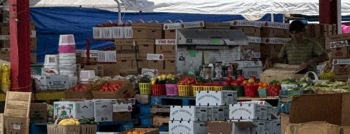 Farmers Market WNC is one of Markets.