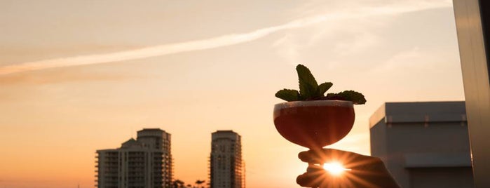 Rooftop Bar is one of Fort Lauderdale.
