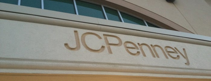 JCPenney is one of Autumnさんのお気に入りスポット.