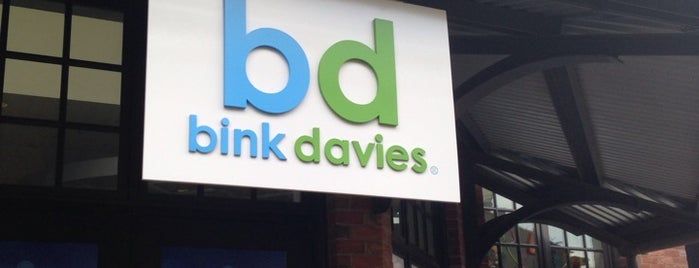 Bink Davies is one of Tempat yang Disukai David.