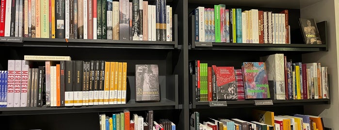 Van Stockum Boekverkopers is one of Bookstores - International.