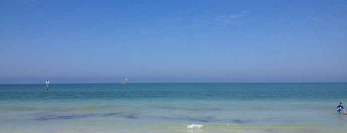 Beach Volleyball Courts is one of My Beaches.