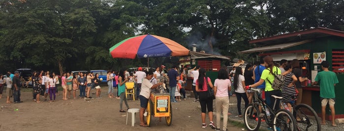 Ate Angie's Isaw is one of Locais curtidos por Genina.