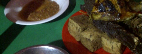 Nasi Uduk dan Seafood Pak Saroni is one of Culinary in Jakarta.