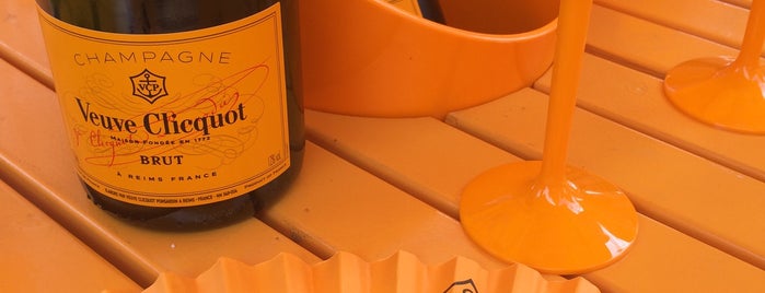 Veuve Clicquot Airstream Pop-Up Bar is one of Must Visit Pop-Ups.